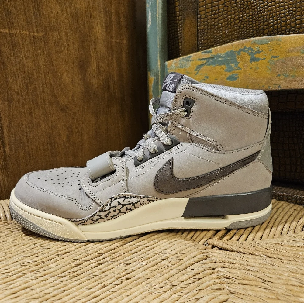 Nike Jordan Legacy 312 Men's Wolf Grey - Size 10